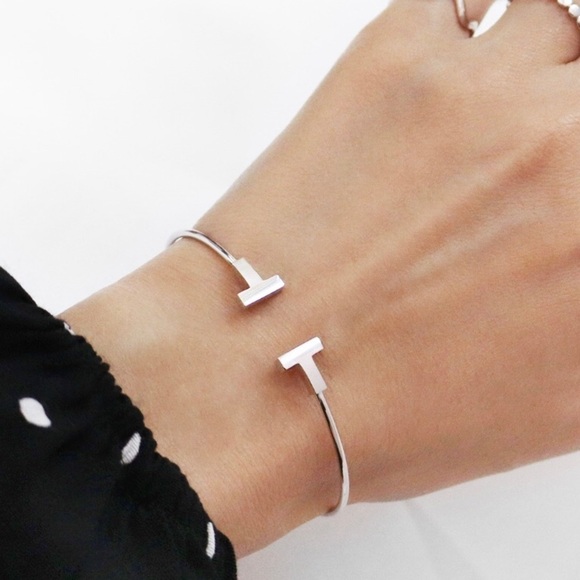 DOUBLE T OPEN CUFF WIRE BRACELET - Picture 6 of 9